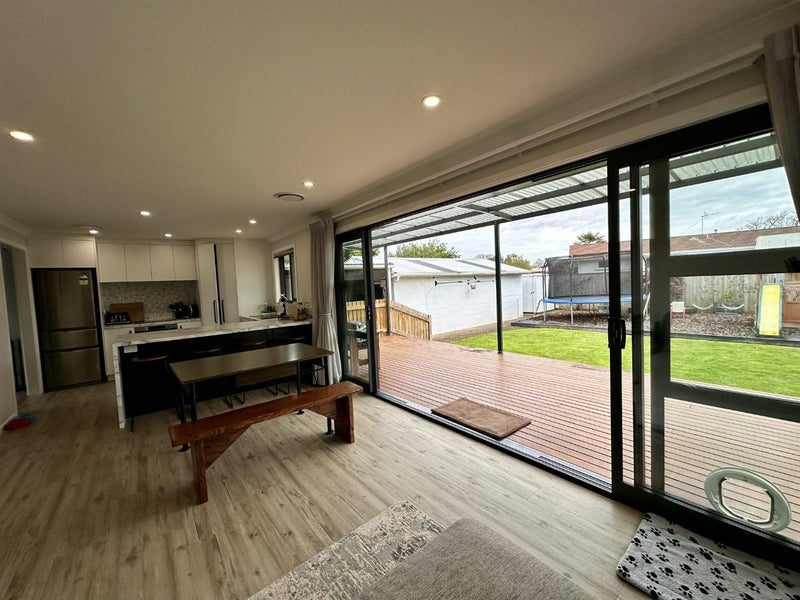 5 Conway Place, Terrace End, Palmerston North - Carousel 2