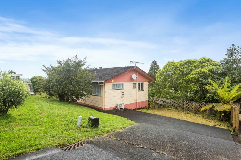 35 Sycamore Drive, Sunnynook, Auckland - Carousel 1