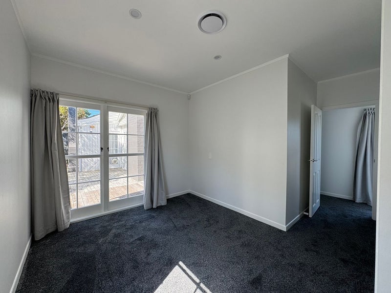 352 Riddell Road, Glendowie, Auckland - Carousel 11