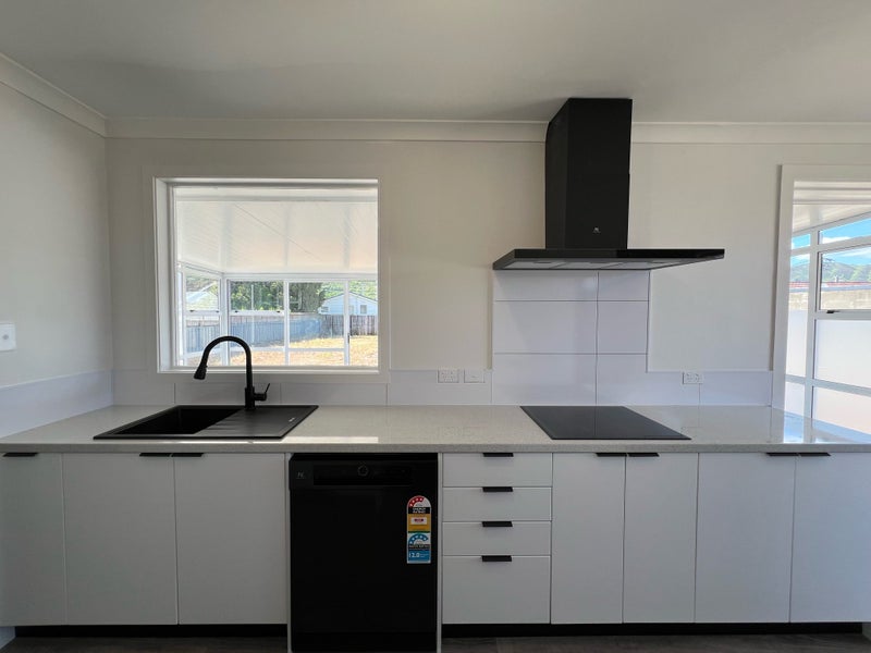 12 Mcdonald Street, Taita, Lower Hutt - Carousel 2
