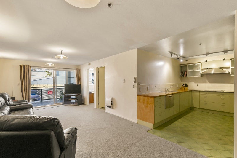 3/6 Elizabeth Street, Mount Victoria, Wellington - Carousel 2