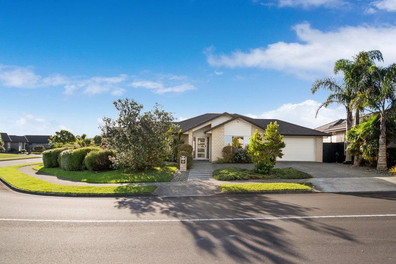20 Castellina Drive, Karaka, Papakura - Carousel 2