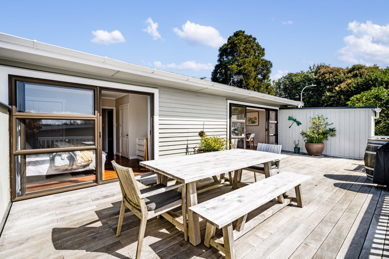 30 Rutherford Terrace, Meadowbank, Auckland - Carousel 1