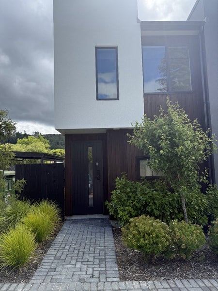 10/28 Raukawa Street, Stokes Valley, Lower Hutt - Carousel 1