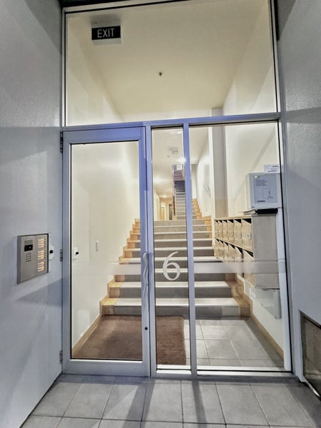 11/6 Elizabeth Street, Mount Victoria, Wellington - Carousel 22