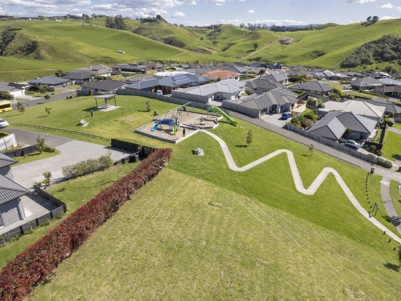 17 Ballintoy Park Drive, Welcome Bay, Tauranga - Carousel 24
