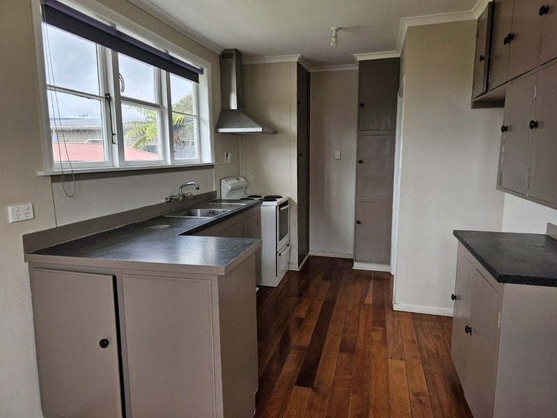 33 Awarua Street, Elsdon, Porirua - Carousel 2