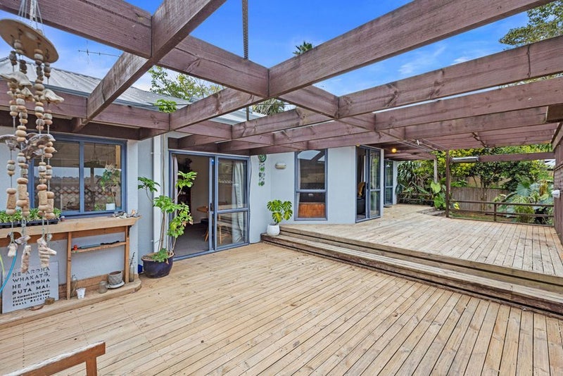 4 Sunvale Place, Gate Pa, Tauranga - Carousel 1