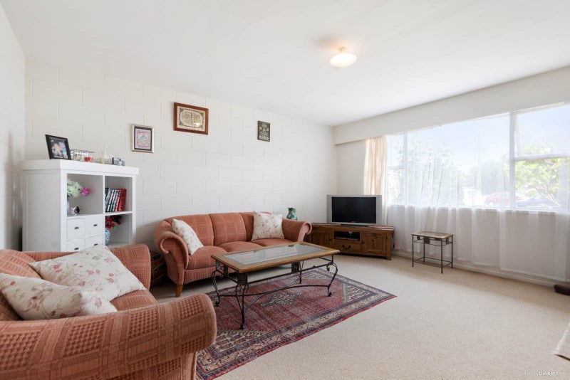 1/13 Hill Road, Hillpark, Auckland - Carousel 1