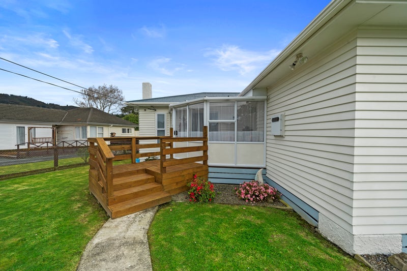 6 Norfolk Street, Wainuiomata, Lower Hutt - Carousel 2