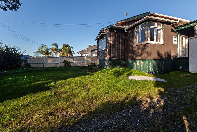 58 Matata Street, Blockhouse Bay, Auckland - Carousel 1