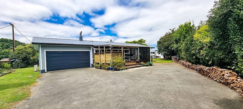 30 Meihana Street, Takaka - Carousel 1