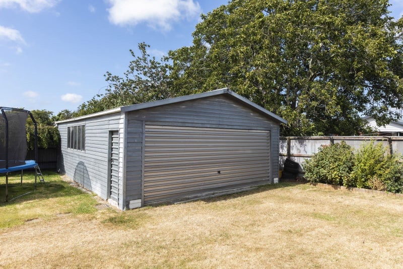 19 Finsbury Street, Islington, Christchurch - Carousel 17