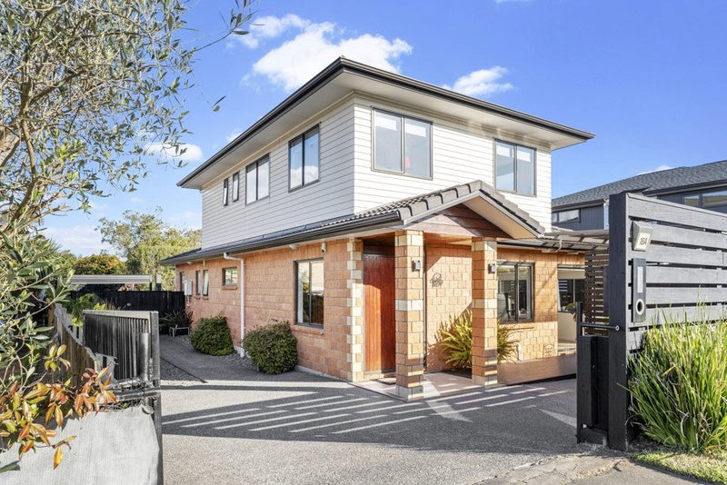 18A Hastie Avenue, Mangere Bridge, Auckland - Carousel 1