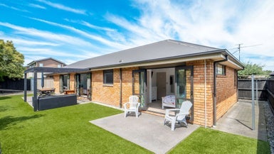 20 Falconridge Place, Shirley, Christchurch - Carousel 1