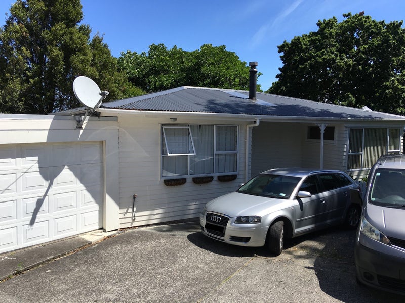 536 Beach Road, Murrays Bay, Auckland - Carousel 1