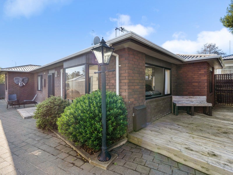 12 Athena Grove, Highbury, Palmerston North - Carousel 2