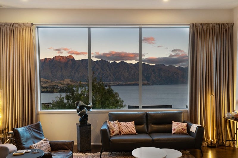 9 Matakauri Place, Fernhill, Queenstown - Carousel 23