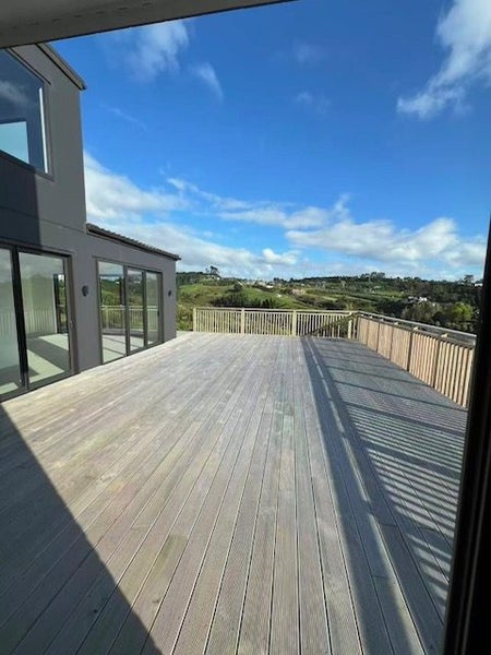 8 Backridge Way, Flat Bush, Auckland - Carousel 1