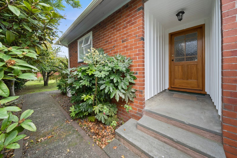 32 Bell Road, Waiwhetu, Lower Hutt - Carousel 18