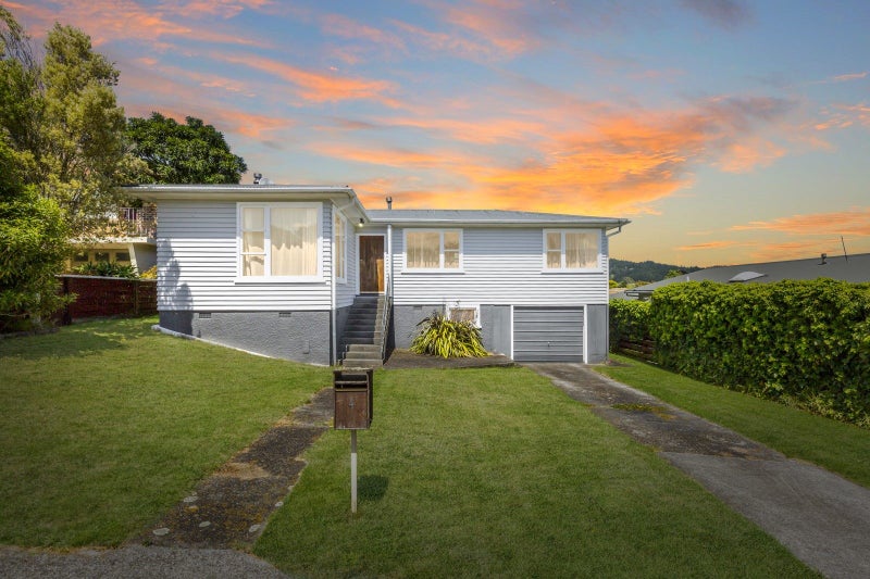 4 Kukupa Grove, Heretaunga, Upper Hutt - Carousel 1