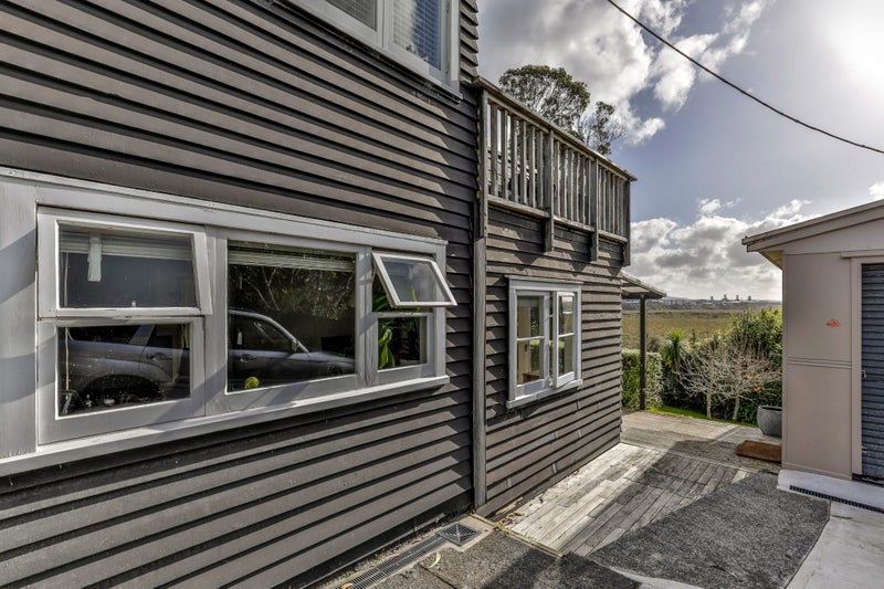 23 Seaside Avenue, Waterview, Auckland - Carousel 17