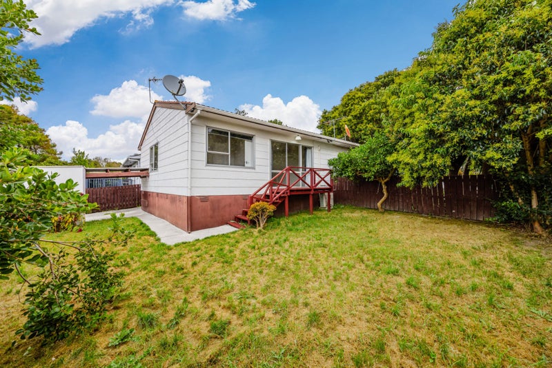 2/60 Moncrieff Avenue, Clendon Park, Auckland - Carousel 1