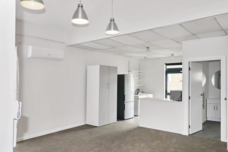 19 Hanson Street, Mount Cook, Wellington - Carousel 1