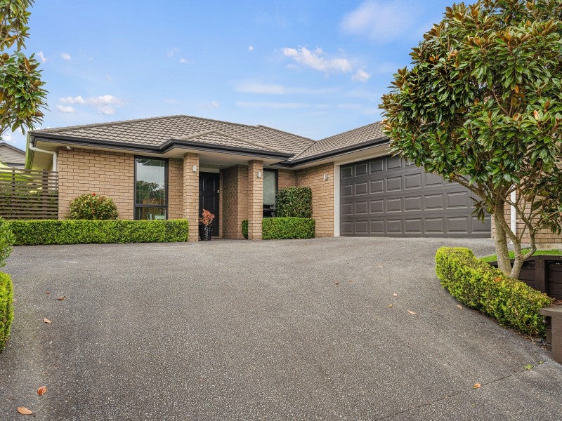 55 Ainslee Street, Highlands Park, New Plymouth - Carousel 2
