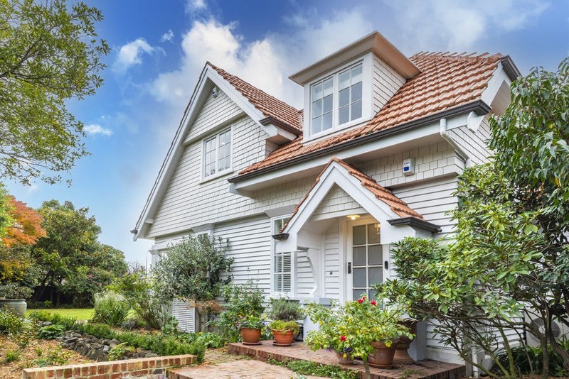 2 Royds Street, Fendalton, Christchurch - Carousel 1