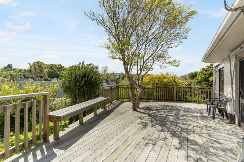 2/10 Harvey Place, Kohimarama, Auckland - Carousel 2