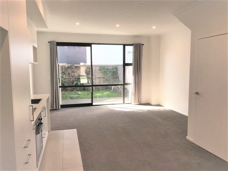 28B Ian Morrison Road, Hobsonville, Auckland - Carousel 1