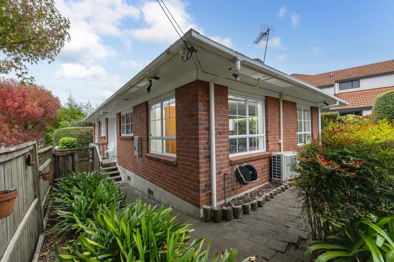 6 Ngatiawa Street, One Tree Hill, Auckland - Carousel 2