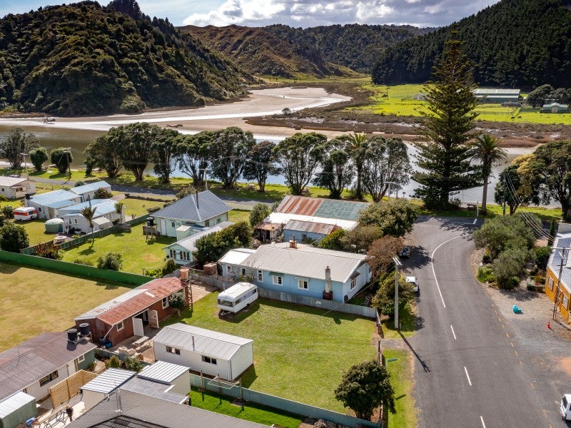 5 Gribbin Street, Awakino, Mōkau - Carousel 1