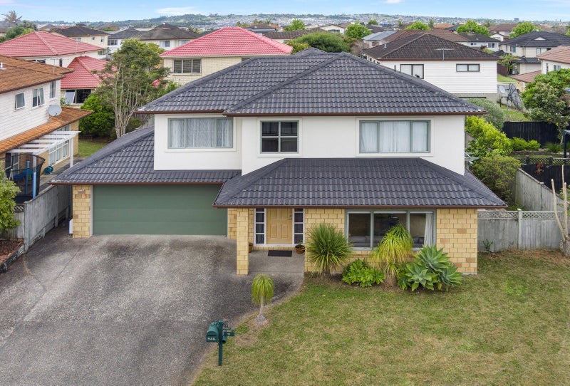 11 Coachman Drive, Flat Bush, Auckland - Carousel 2