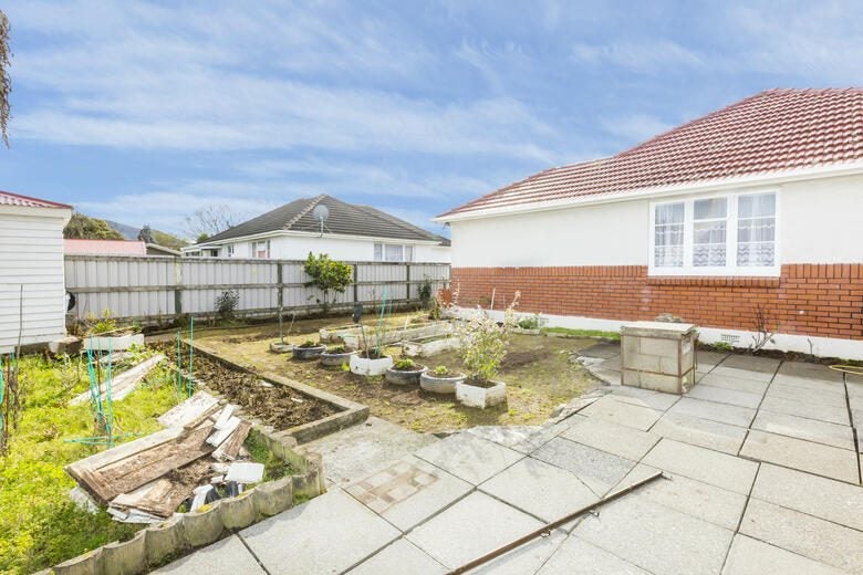 7 Refreshment Place, Trentham, Upper Hutt - Carousel 13
