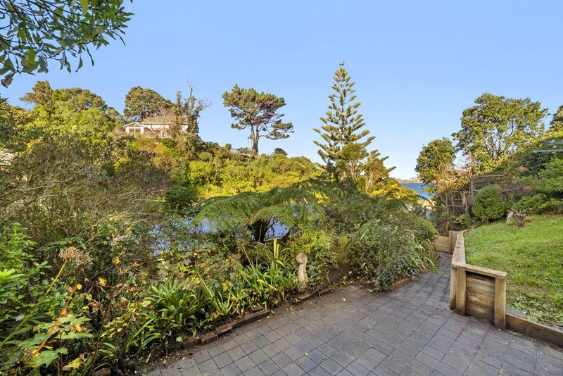 11 Rangiora Avenue, Kaiwharawhara, Wellington - Carousel 2