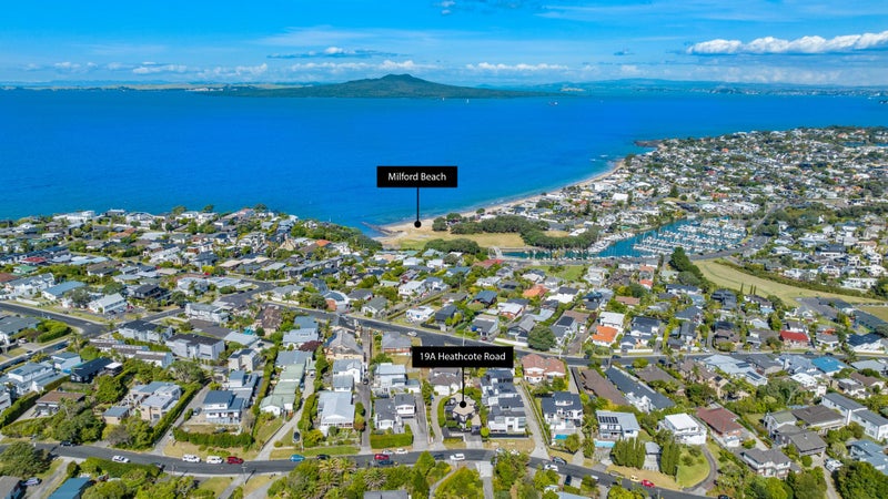 1/19 Heathcote Road, Castor Bay, Auckland - Carousel 2