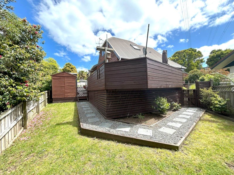 13A Flavia Place, Lynfield, Auckland - Carousel 1