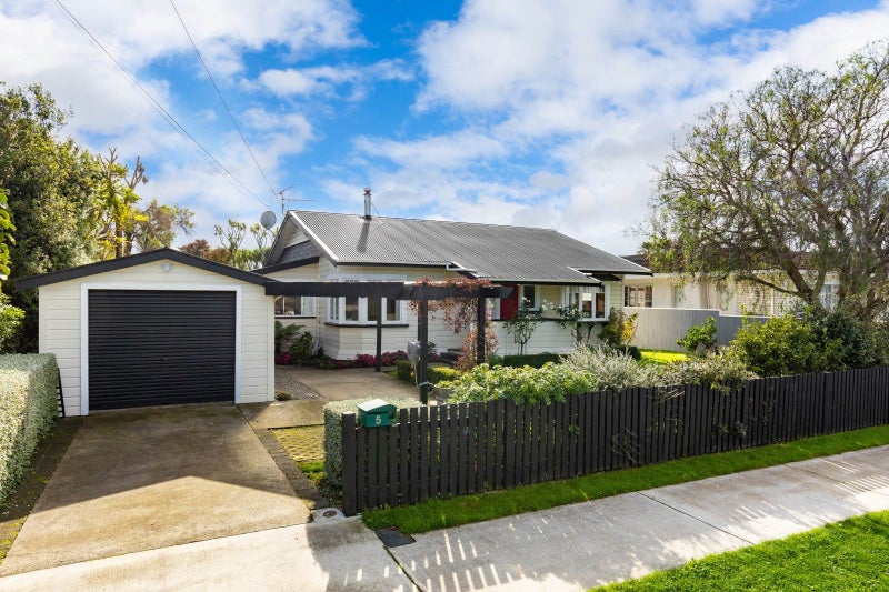 5 Ida Street, Redwoodtown, Blenheim - Carousel 1