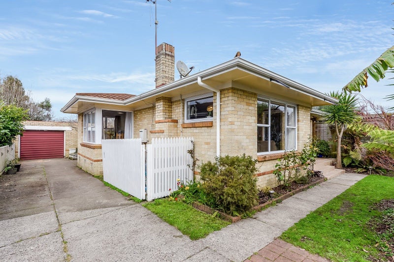 11 Verel Street, Fairfield, Hamilton - Carousel 2