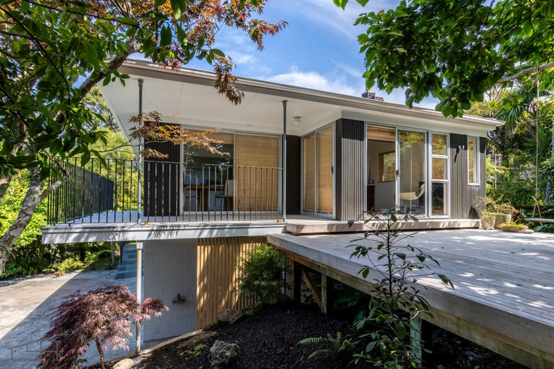 61 West Lynn Road, Titirangi, Auckland - Carousel 1