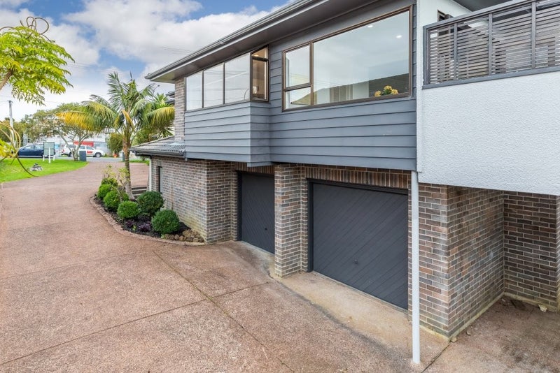 2/283 Glenfield Road, Glenfield, Auckland - Carousel 1