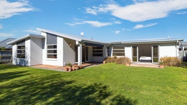 11 Wildhawk Place, Shirley, Christchurch - Carousel 1