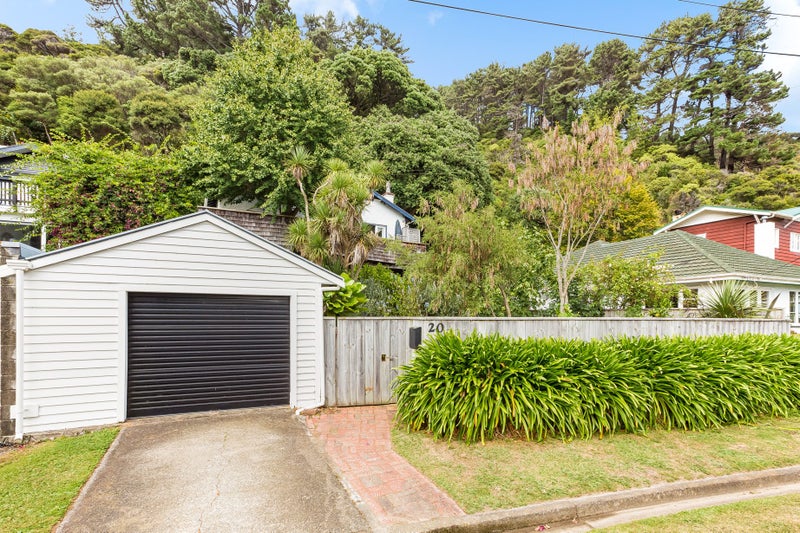 20 Tawa Street, Eastbourne, Lower Hutt - Carousel 23