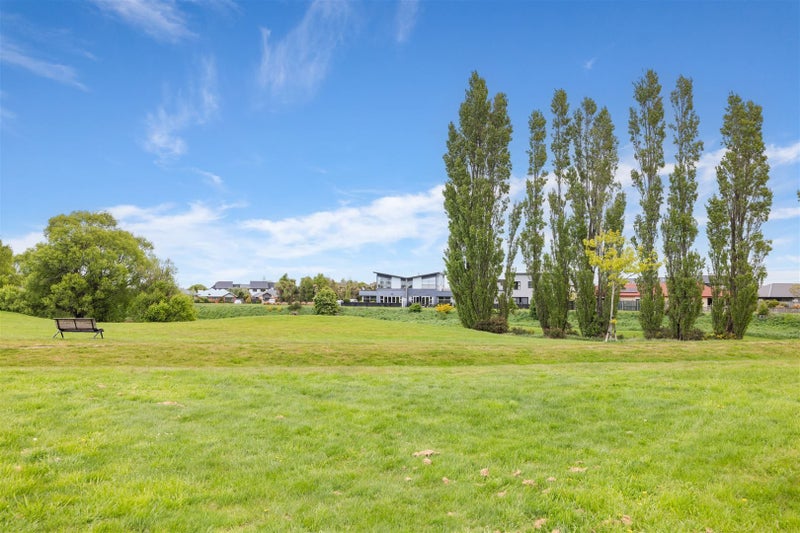 12 Somerville Crescent, Aidanfield, Christchurch - Carousel 13