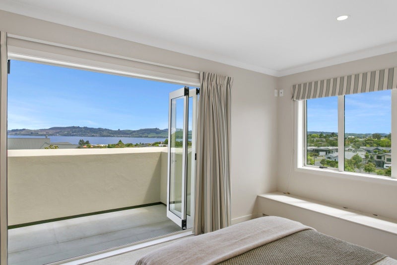 24 Botanical Heights Drive, Waipahihi, Taupo - Carousel 2