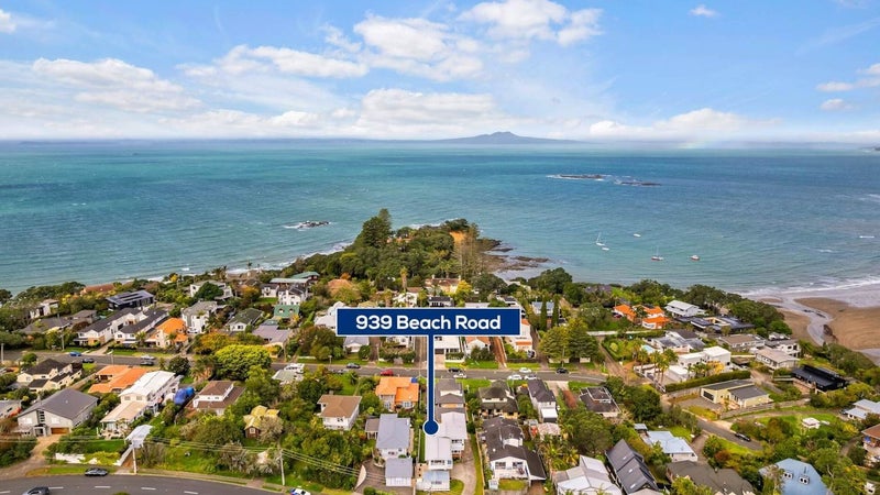 939 Beach Road, Torbay, Auckland - Carousel 1
