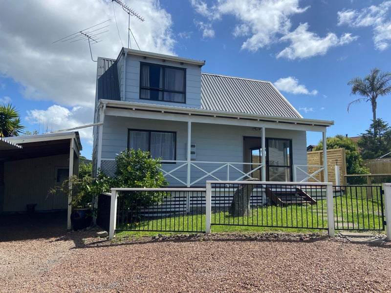 76 Marine Parade, Mellons Bay, Auckland - Carousel 2