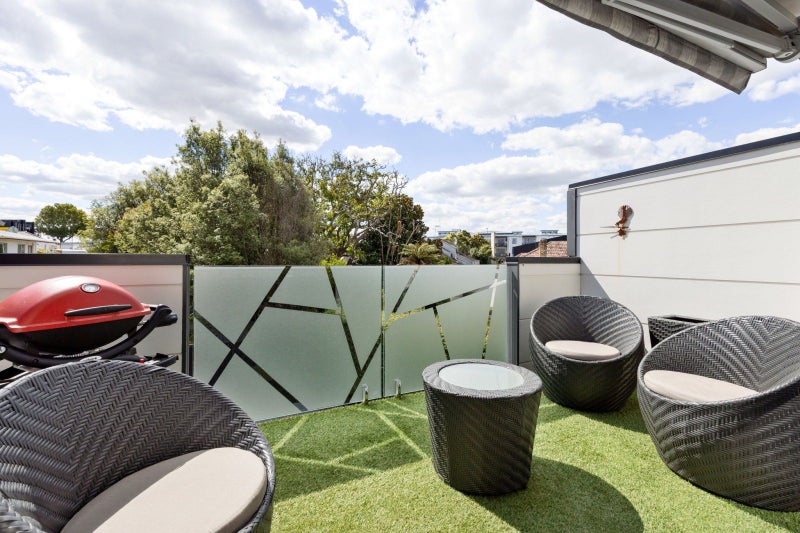 4/440 Ulster Street, Beerescourt, Hamilton - Carousel 3